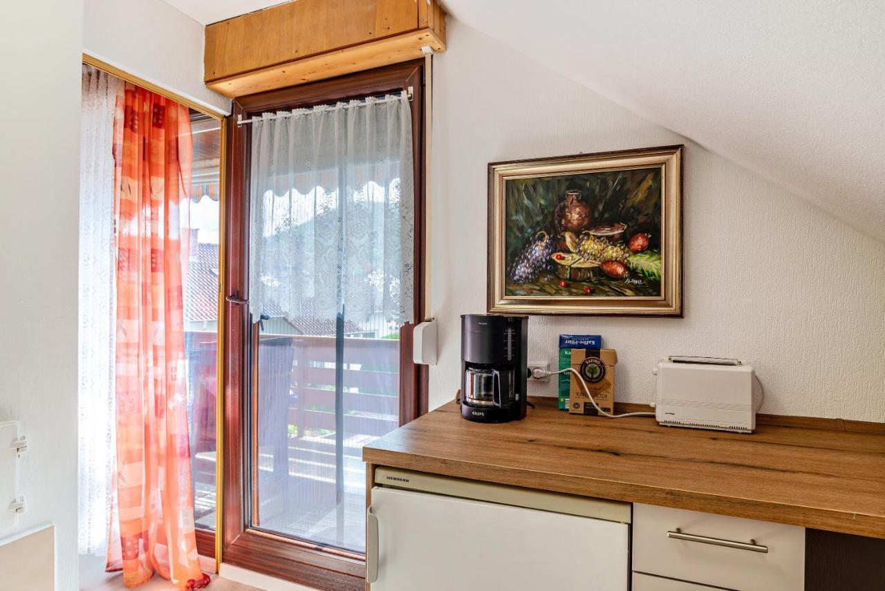 Haus Guenter Und Valeria Apartment Gossersweiler-Stein Luaran gambar