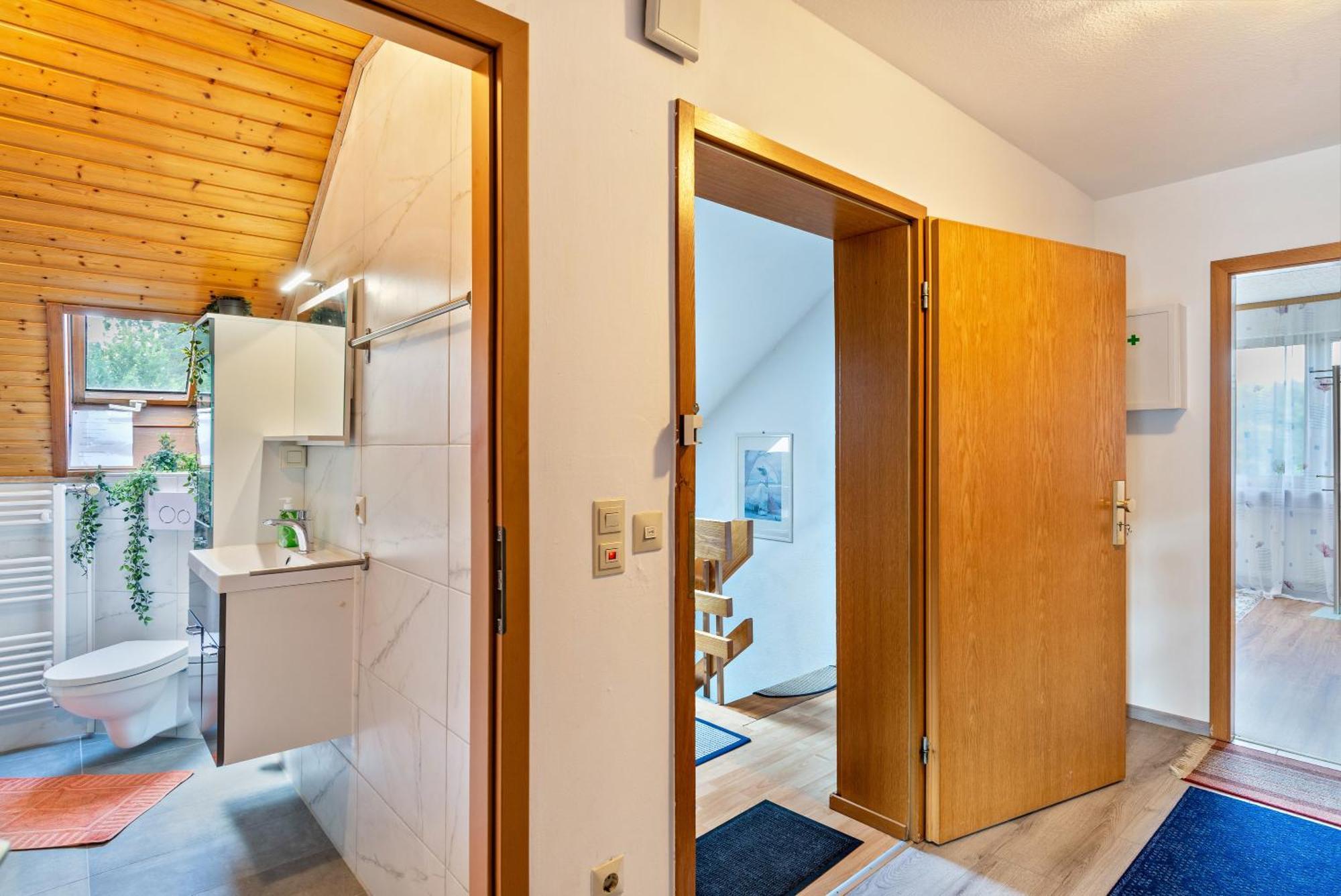 Haus Guenter Und Valeria Apartment Gossersweiler-Stein Luaran gambar